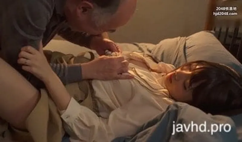 Gã chồng đi vắng vợ yêu bị lão già cạnh bên nhà hiếp suzu harumiya